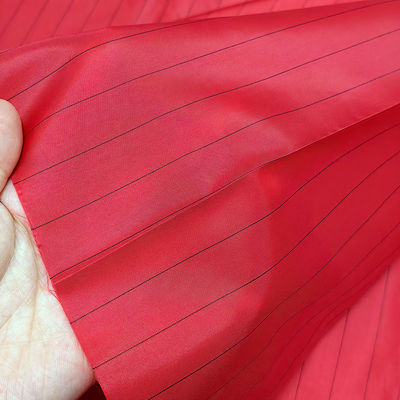 Garis 17MM Merah 99% Polyester + 1% Garis Konduktif Lab Lint Bebas Anti-statis ESD Kain Antistatik