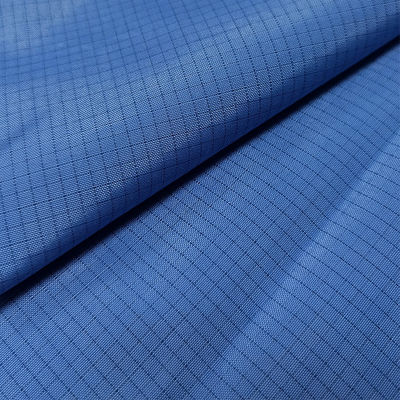 Biru 65% Poliester 32% Katun 2% Serat Karbon Kain ESD Hitam 4mm Grid Wire Konduktif Merah Anti Static TC Kain