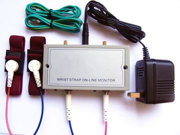 110V / 220V ESD Tali Pergelangan Tangan On Line Monitor Tali Ganda Didukung Adaptor Daya Termasuk
