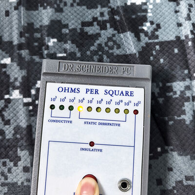 Cetak Kamuflase Berkinerja Tinggi ESD Kain Berlapis Berlian    87% Polyester + 13% Serat Karbon